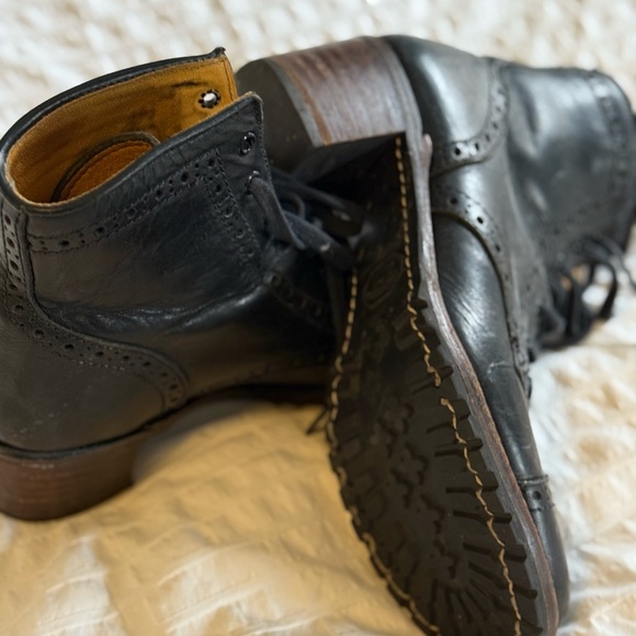 Woman’s Black Leather Boots - Picture 4 of 4